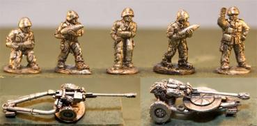 105mm light Guns with British Crew