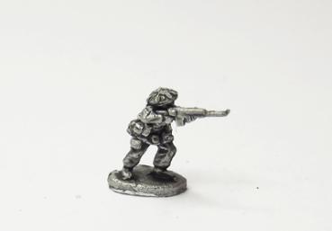 Standng -  frng SLR -  helmet -  bumroll