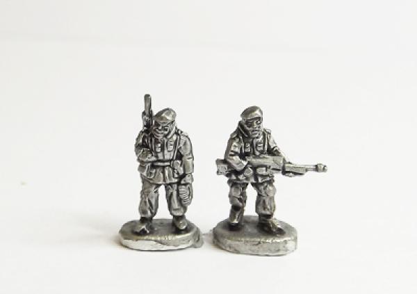 GPMG team -  walkng -  beret (5 pars)