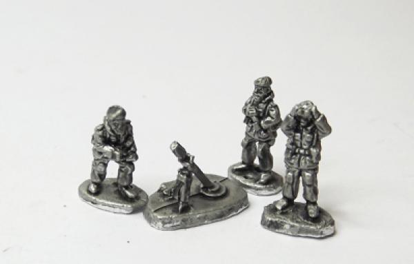 81mm mortar wth crew