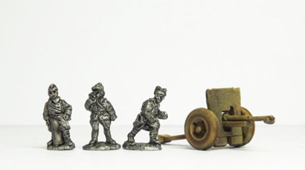 75mm field gun -  pheumatic wheels -  with crew