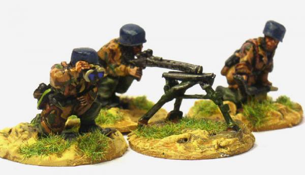 Fallschrmjaeger LMG (2) & HMG (1) wth crew