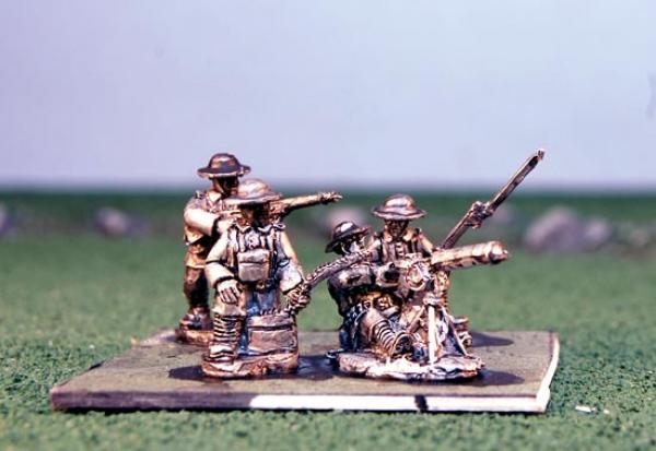 Heavy and Lght MG s w/ crew